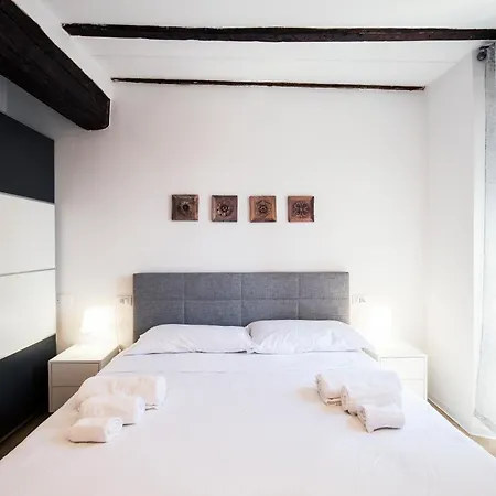 Tesoro Dé Galluzzi Apartamento